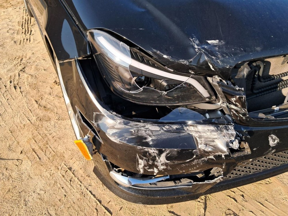 C220 2013 Glove Box 4754485