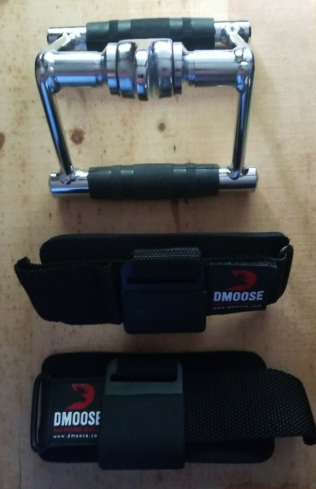 Lat Pull down Attchment V-Shaped Bar Triceps  & Dmoose Weight Lifting Hooks Pair