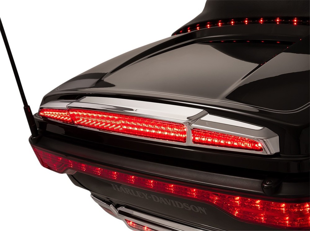 CIRO 40114 Trunk Light/Taillight - Chrome - Red