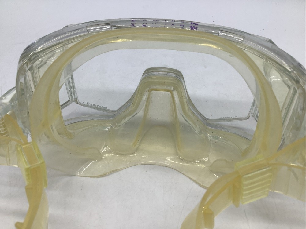 Beuchat Maximo 2 Underwater Scuba Mask - Clear with Case