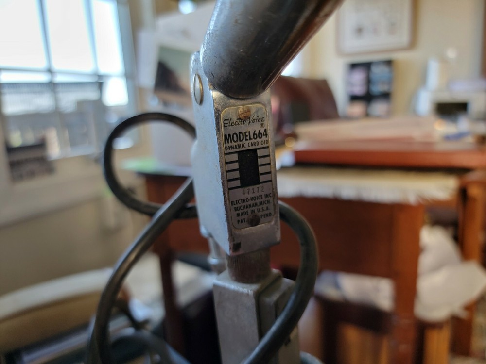 Electro-Voice Microphone. Model 664. Dynamic Vintage Mike., Stand, Cable