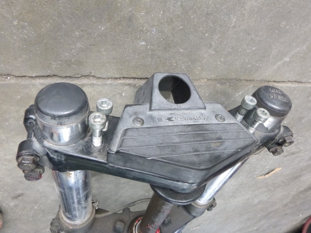 1990 Kawasaki GZ1000 Classic Front Fork Suspension Damper Tree OEM