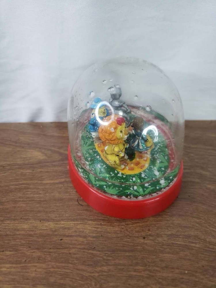 Wizard of Oz Plastic Snow Globe