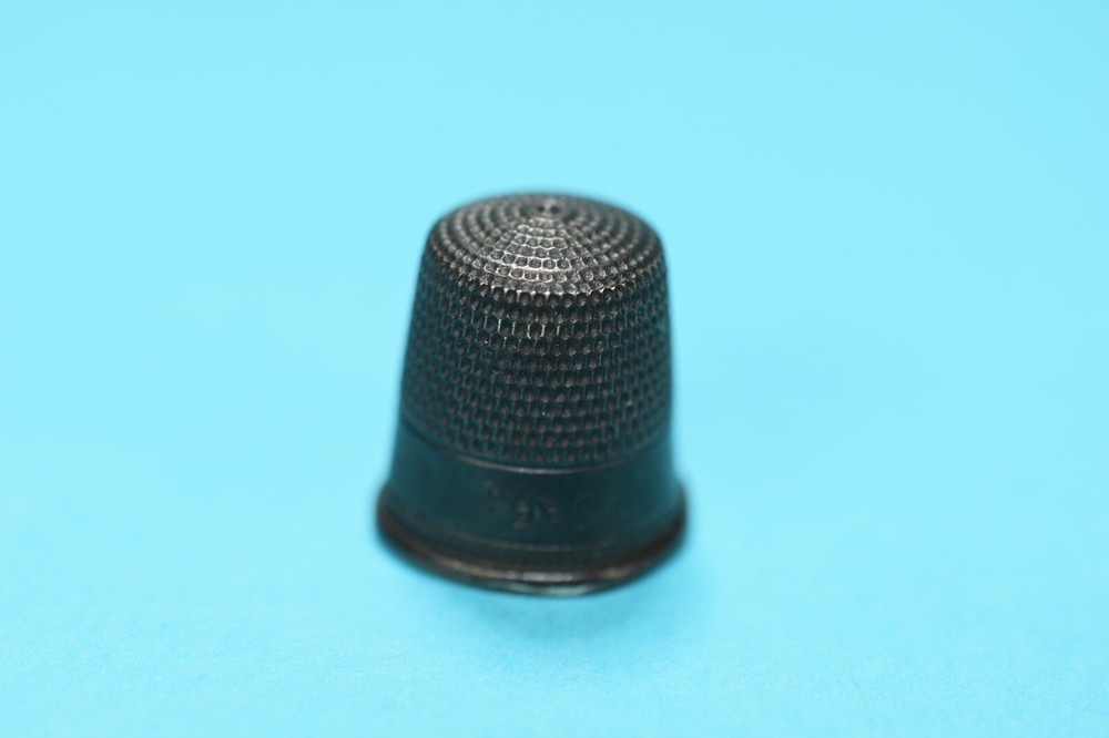 Vintage Sterling Silver #9 Thimble -- 2069