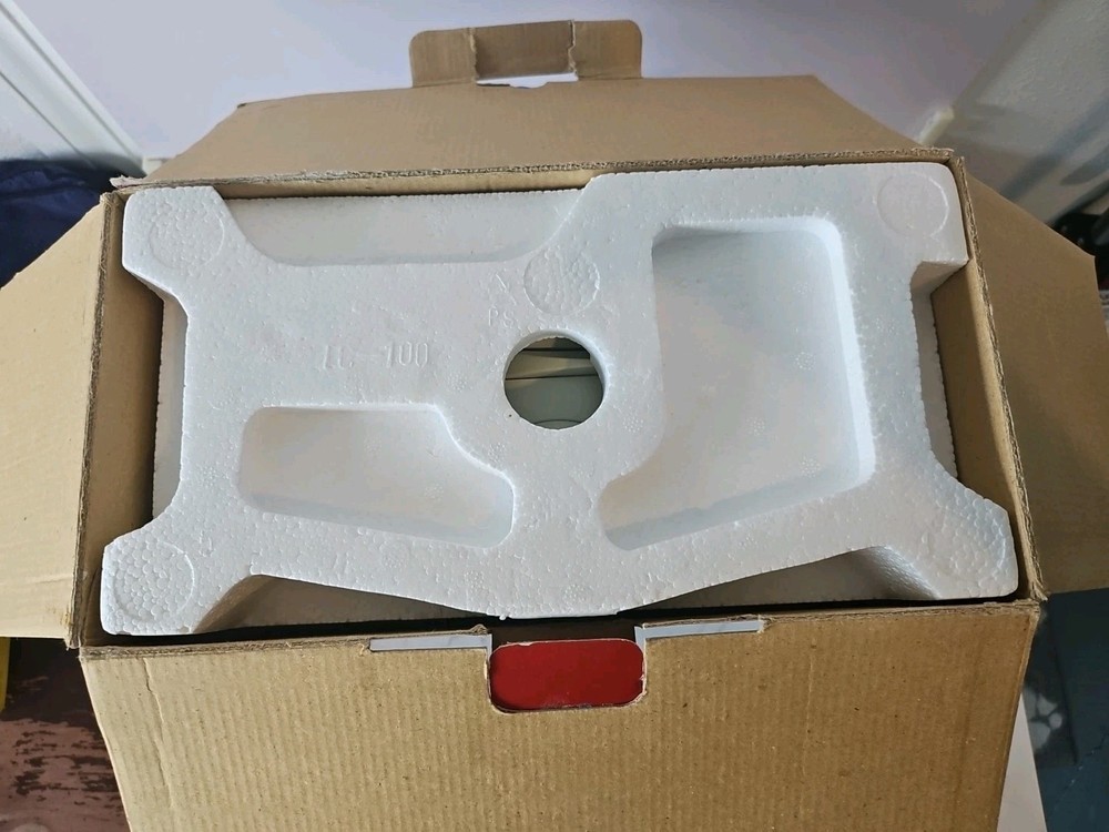 Royal - TimeMaster, Model TC100, Time Clock - No Keys - Fires Up - Tested