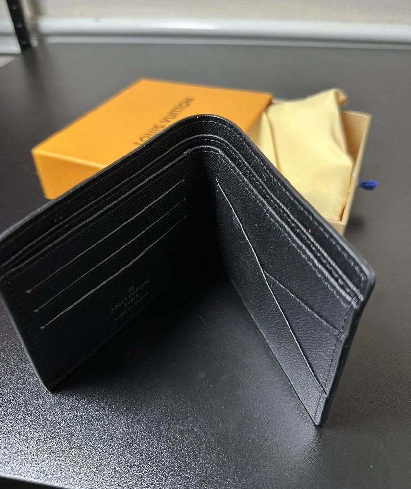 Louis Vuitton Men's Reverse Monogram Bifold Wallet