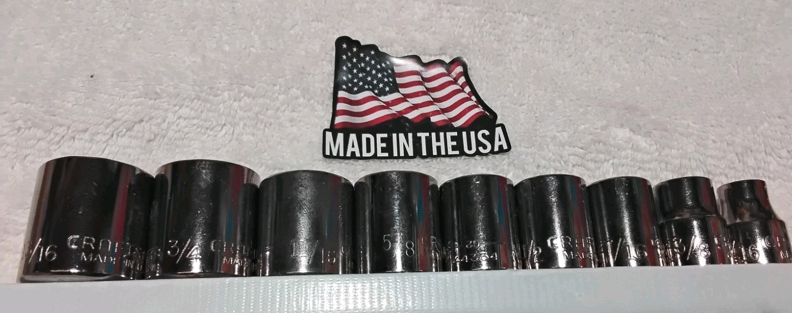 CRAFTSMAN 205PC 20-1/2"× 8-1/2"× 14" METAL 4 DRAWER LOCKABLE WITH HANDLE & TOOL