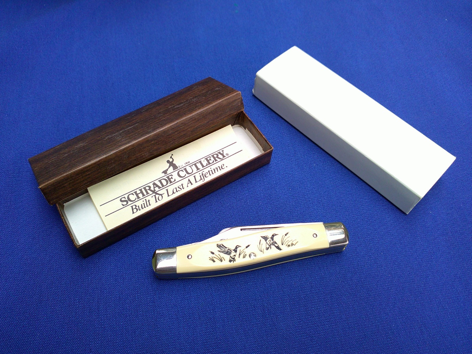 Vintage Schrade Scrimshaw SC505 3 Blade Pocket Knife New in Box Two Ducks Mint