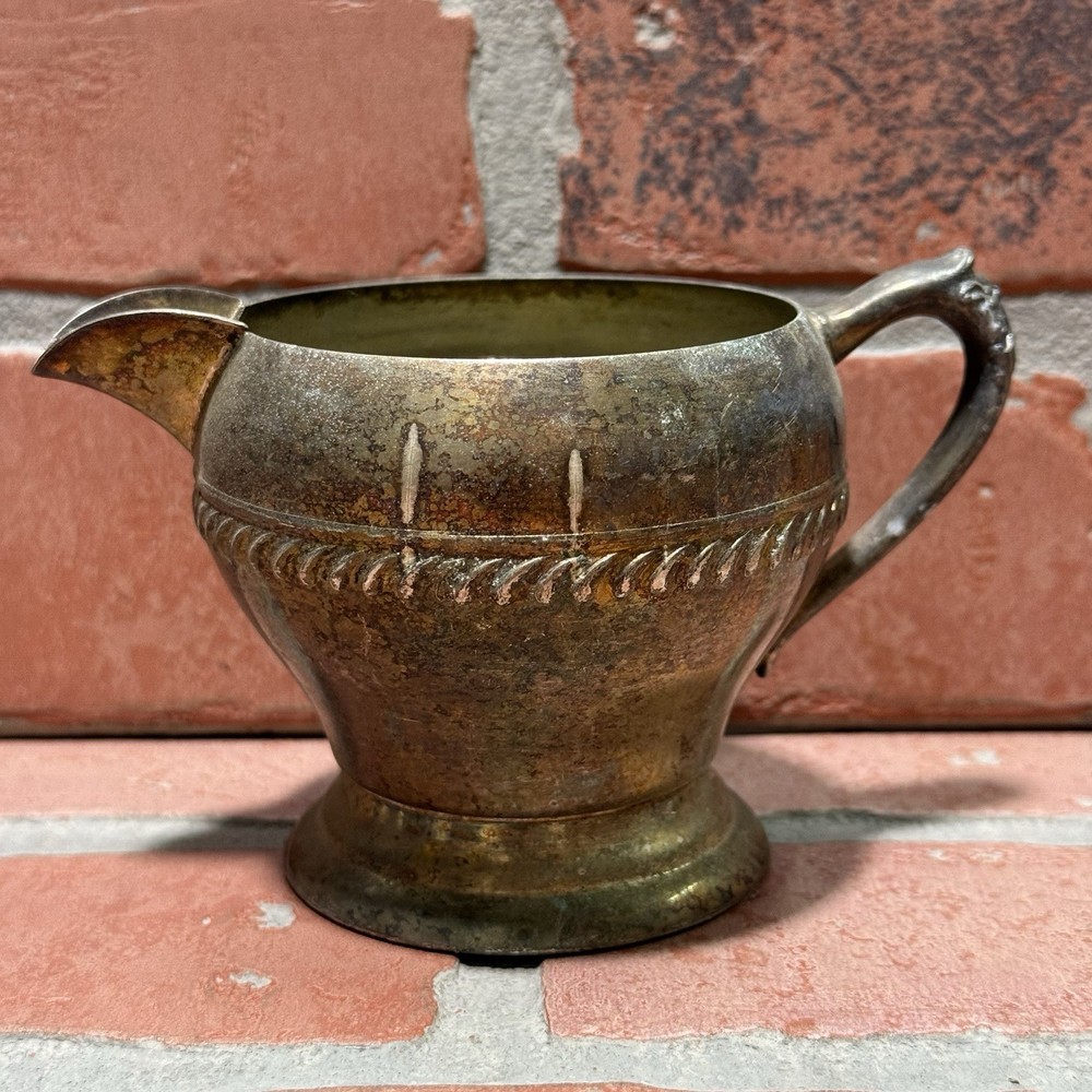 VTG SILVER PLATED CREAM CUP MINI PITCHER SINGLE HANDLE
