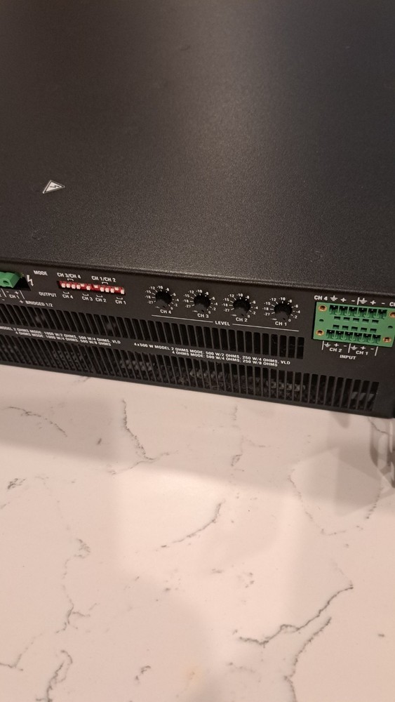 Усилитель мощности Electro-Voice CPS4.10 4x 1000 Вт, входное сопротивление 20 кО