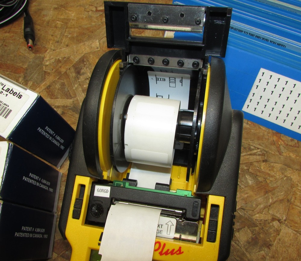 LOT Brady LS2000 Labeling System ID PRO Plus Wire Marker Printer Portable,Labels