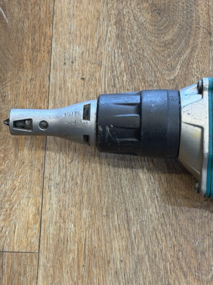 MAKITA XSF03 (SBL016029)