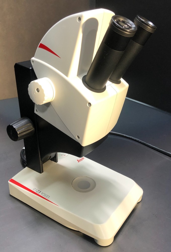 Leica EZ4 D Stereo Microscope with variable control lighting
