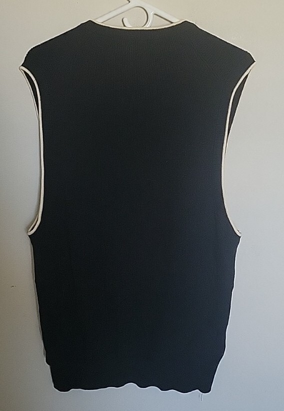 Eddie Bauer Golf Sweater Vest Size Medium Great Condition