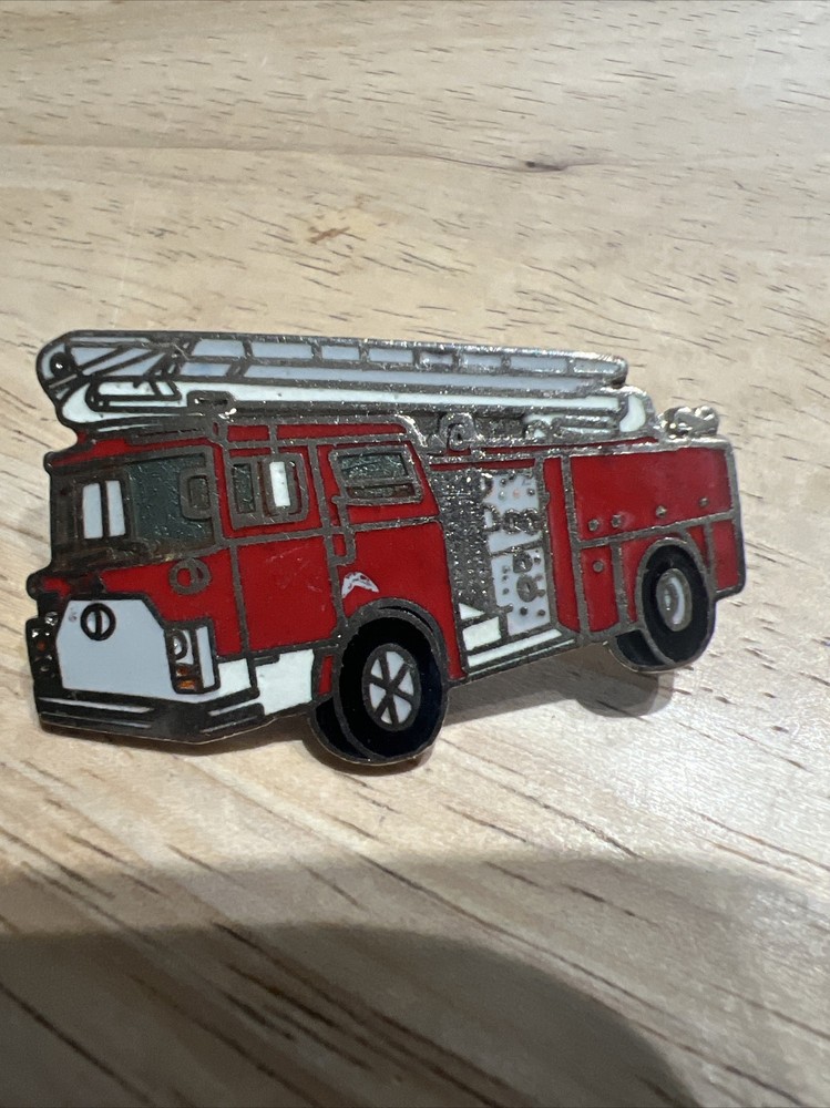 FIRE ENGINE FIREFIGHTER RESCUE TRUCK PIN