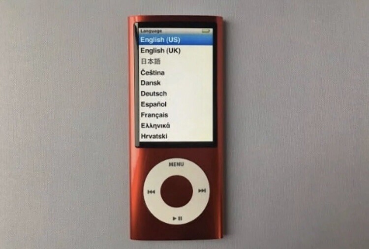 Apple iPod nano 5th Generation Red (8GB) mint
