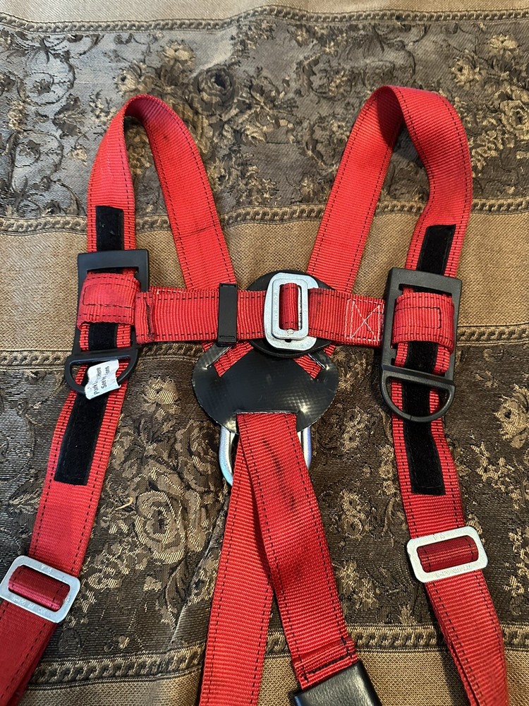Full Body Climbing Harness 2014 Size XL Red
