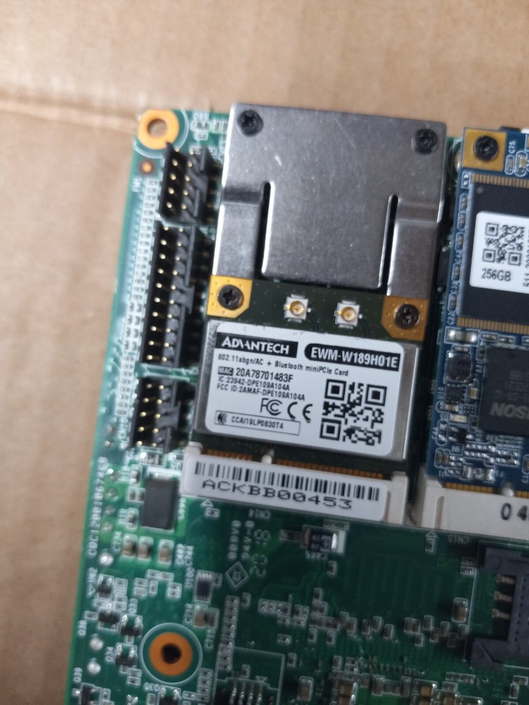 Advantech MIO-5272 embedded Motherboard / CPU NEW Pull 256GB i3-6100U