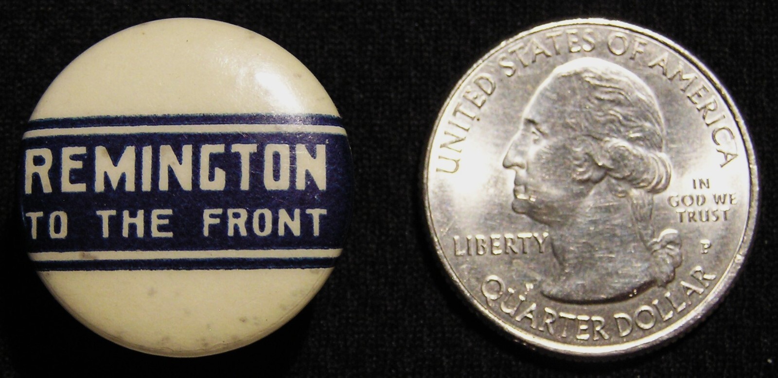 1890's REMINGTON ARMS "TO THE FRONT" BICYCLE ADVERTISING BUTTON STUD PIN - W&H