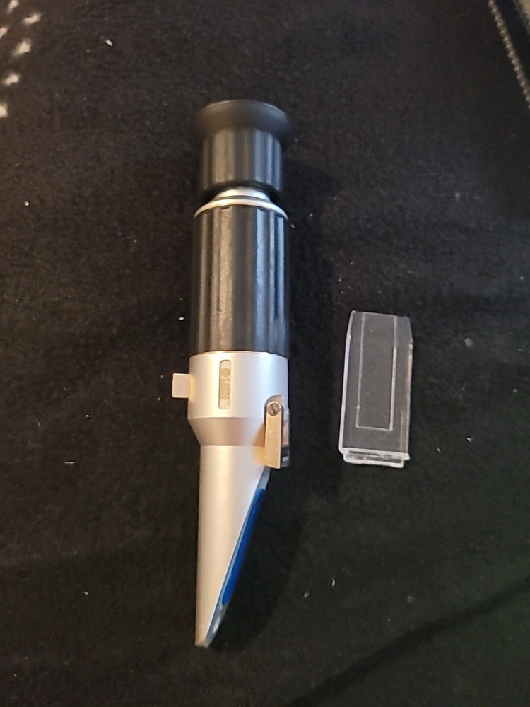 Laxco Portable Refractometer