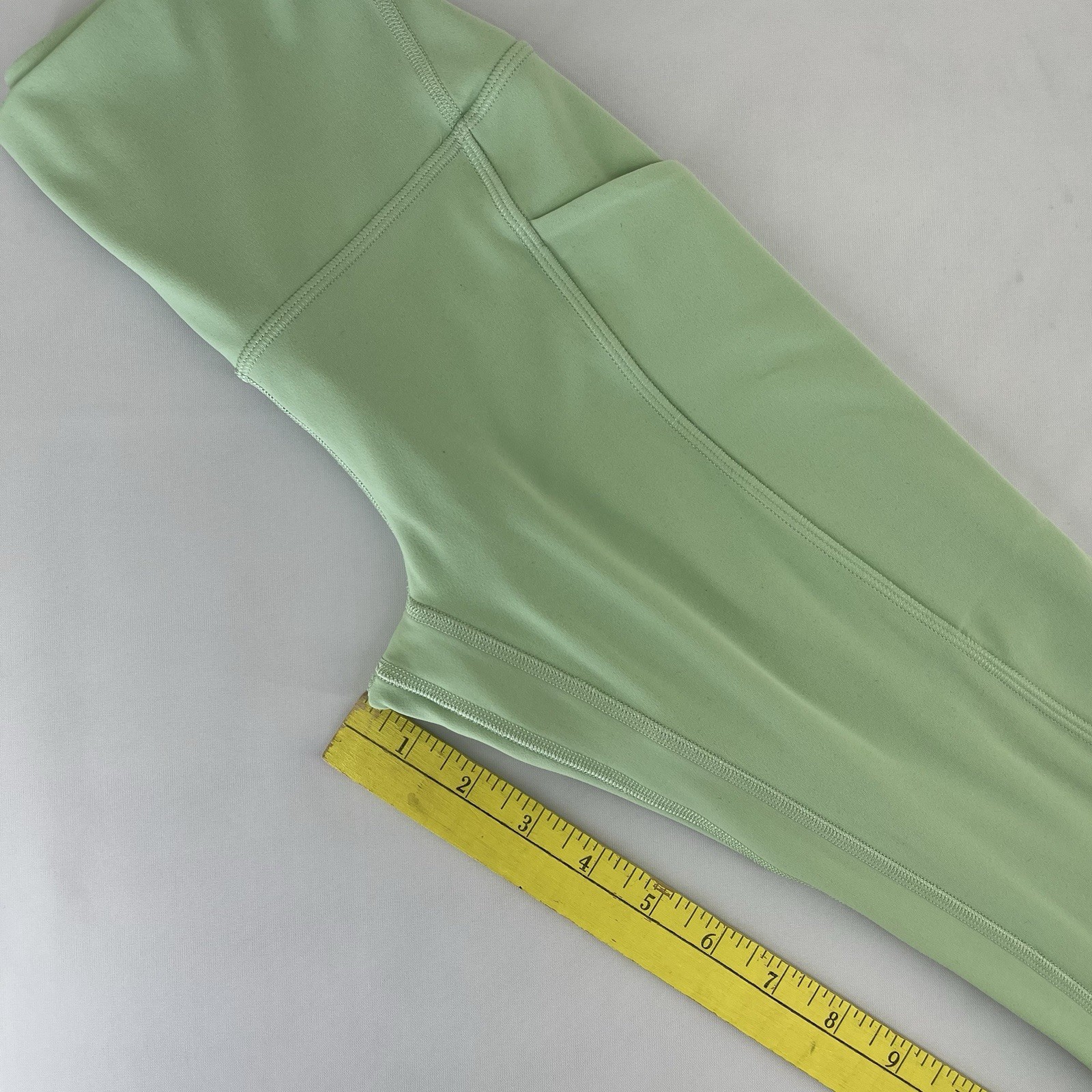 Lululemon Align High Rise Pant w Pockets 24” Womens 2 Creamy Mint EUC
