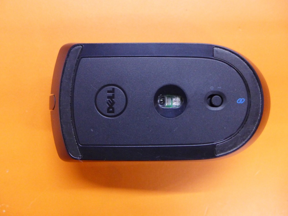 Genuine Dell Wireless Black Mouse C7XTN