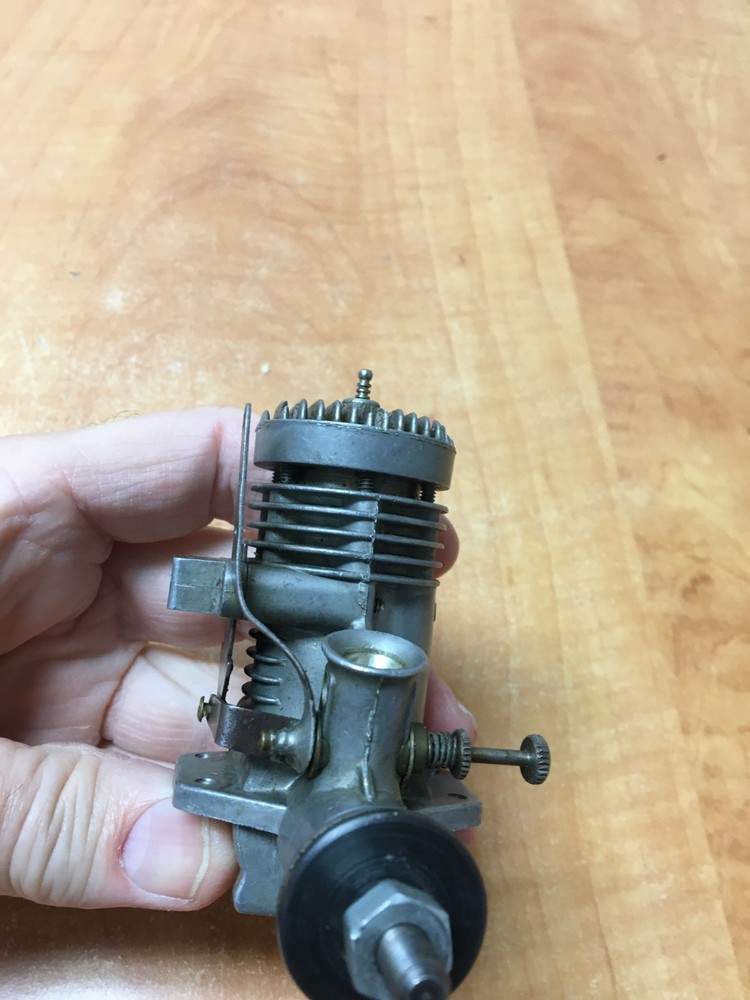 Vintage Fox 40 Engine Model Airplane Motor