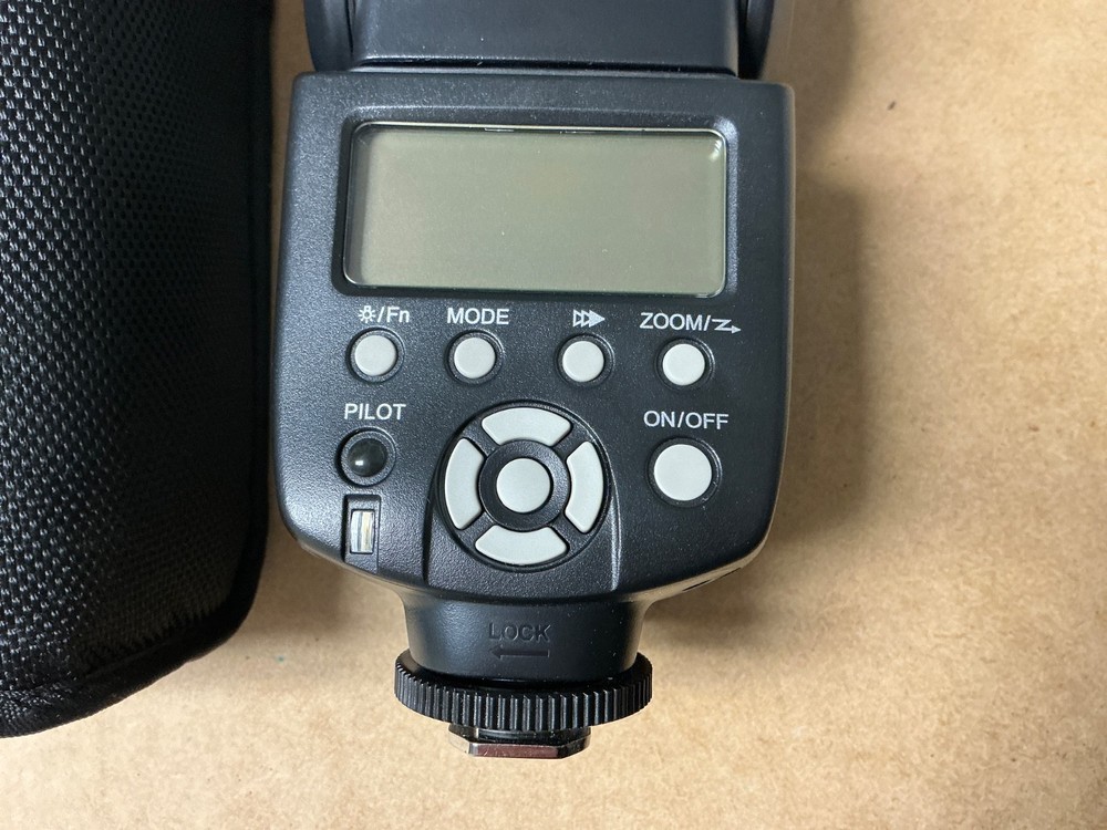 Yongnuo Speedlite YN565EX flash...nice