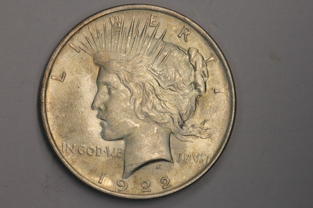 1922 Peace Silver Dollar - - Beautiful Rainbow Toned