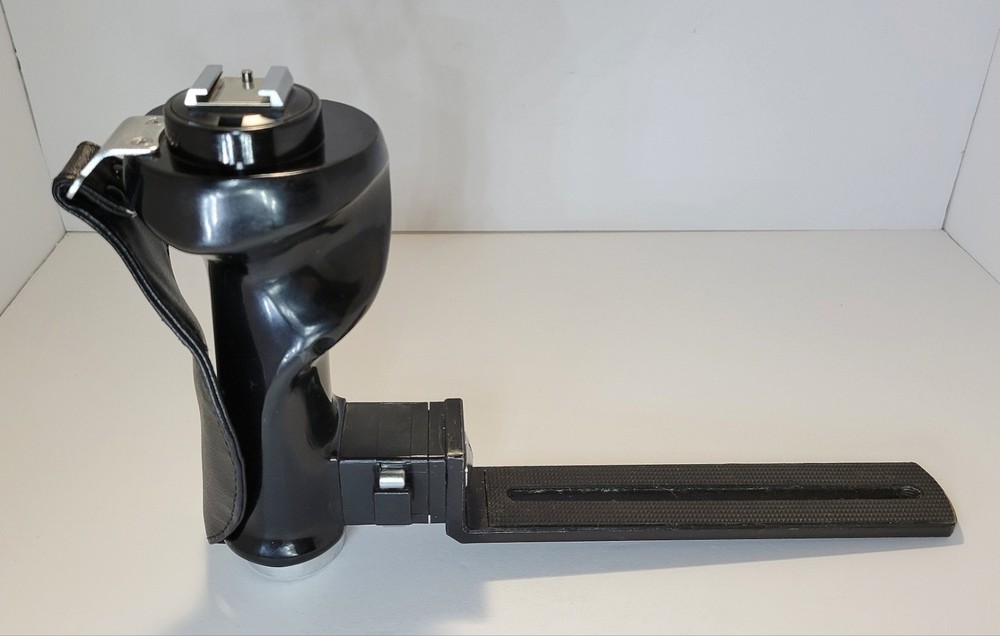 Vivitar PG-1 Left Hand Flash Camera Pistol Grip with Bracket