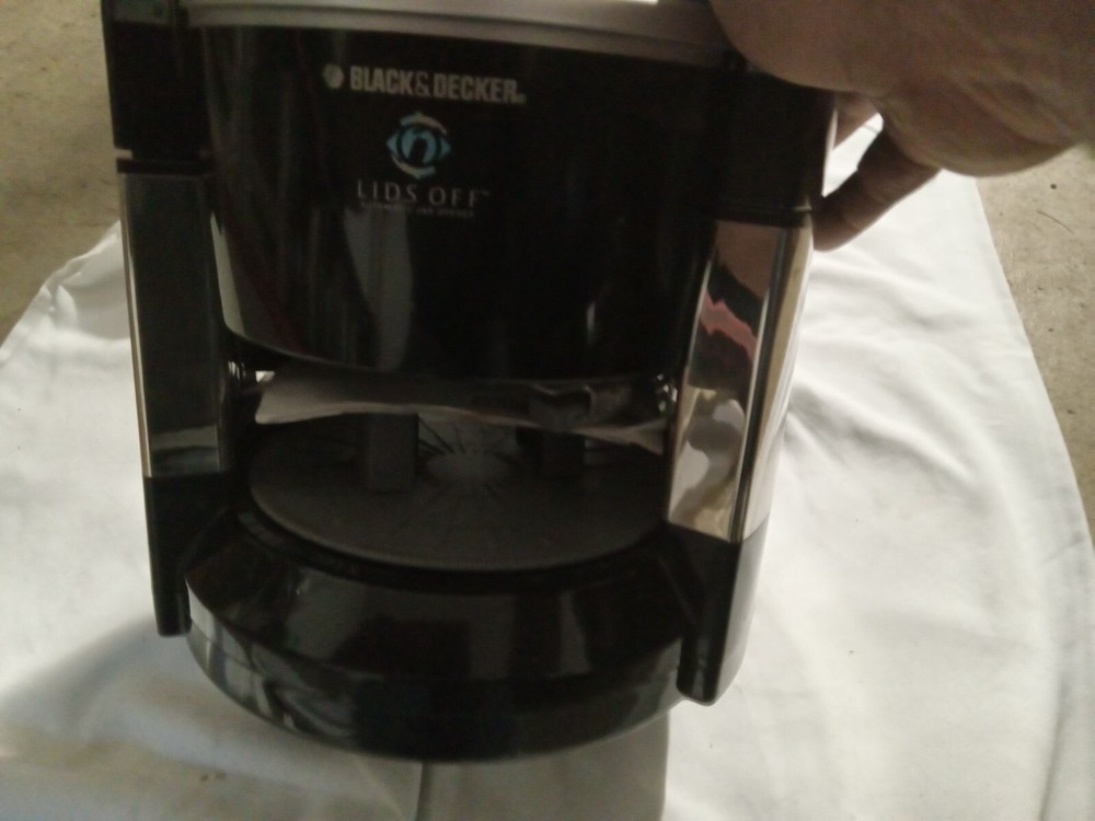black and decker lids off