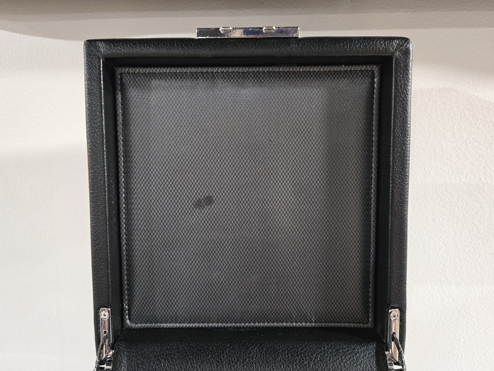 Wolf Module 2.7 Watch Winder Black Silver Leather LCD display 456102