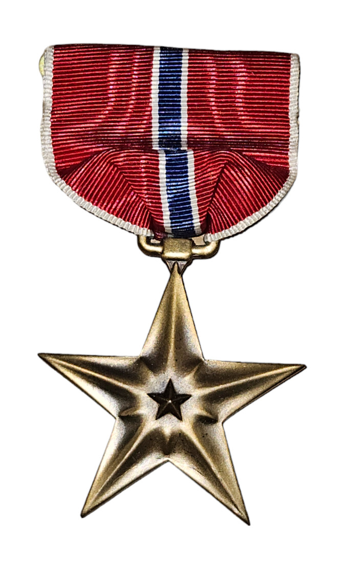 Original WWII Slot Broach Bronze Star Medal In 1945 Dated Box