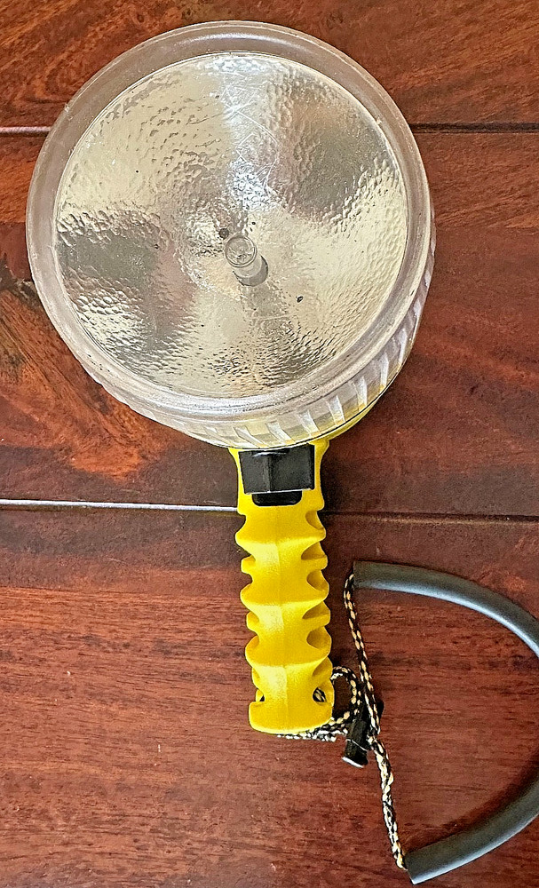 Underwater Kinetics UK400 Night Diving Flashlight Yellow