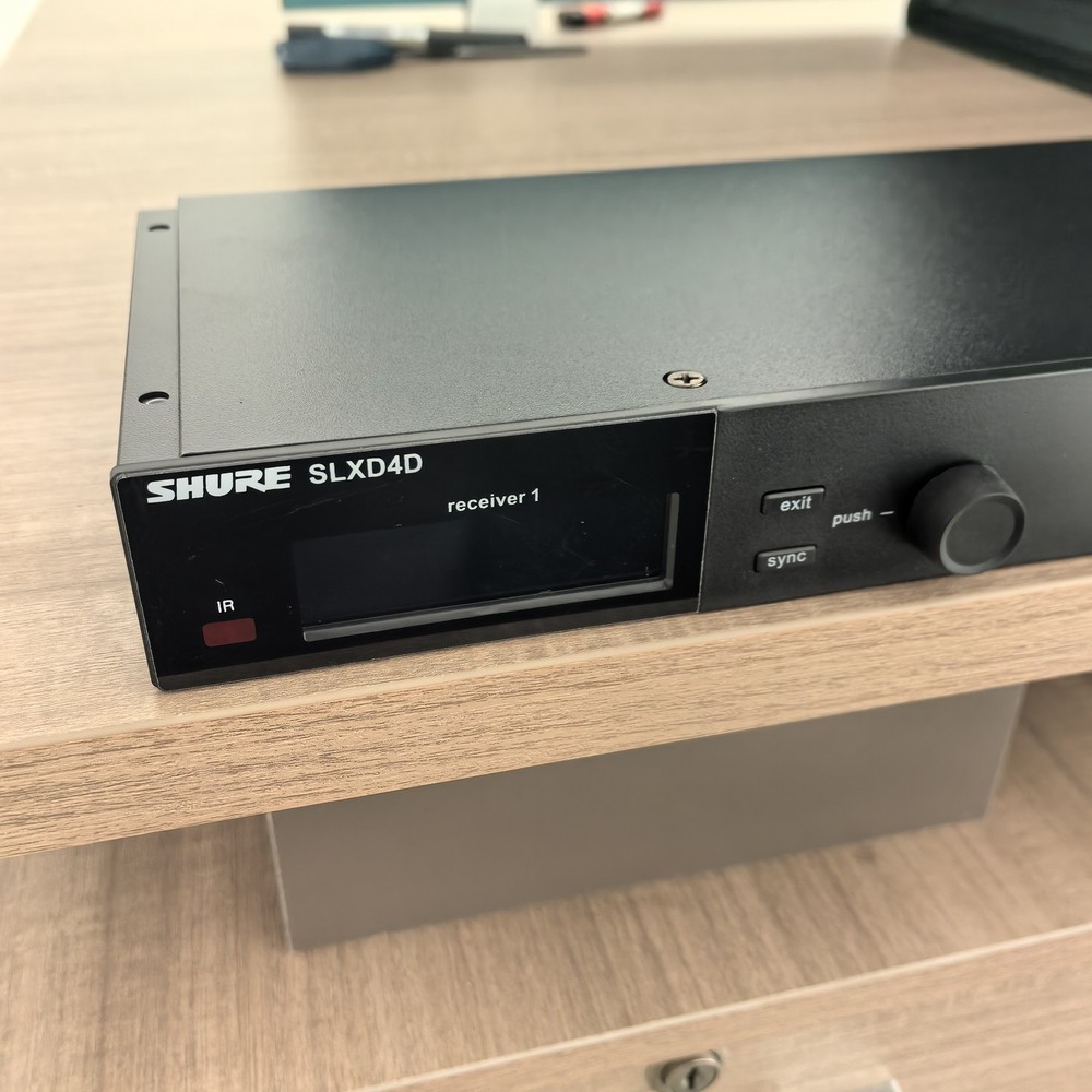 SLXD24D/B58 Dual Wireless Vocal Microphone System With BETA58 US