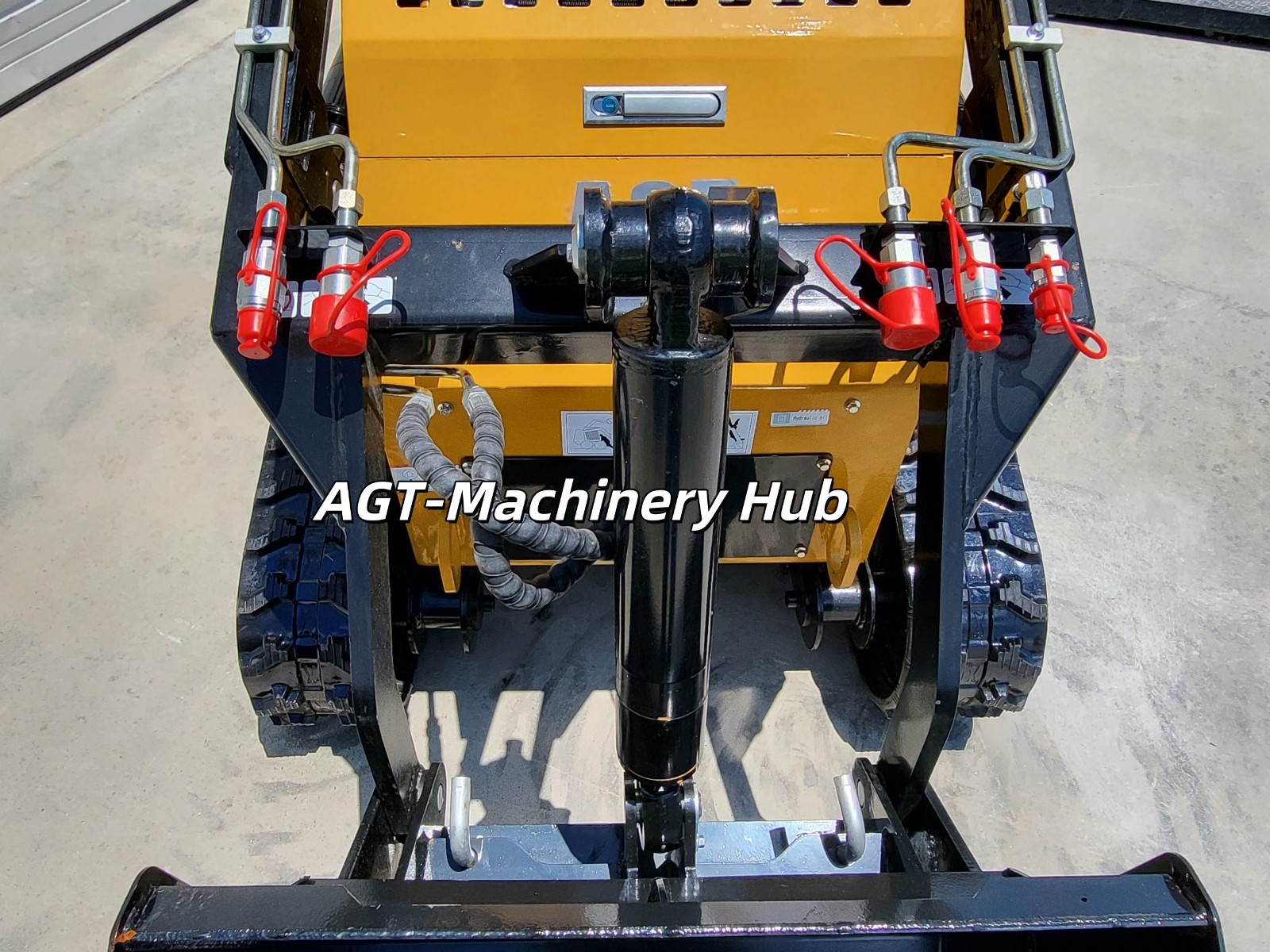 AGT CRT23 Mini Skid Steer Loader 3 Pump 3 Valves 23HP V-Twin RATO Engine