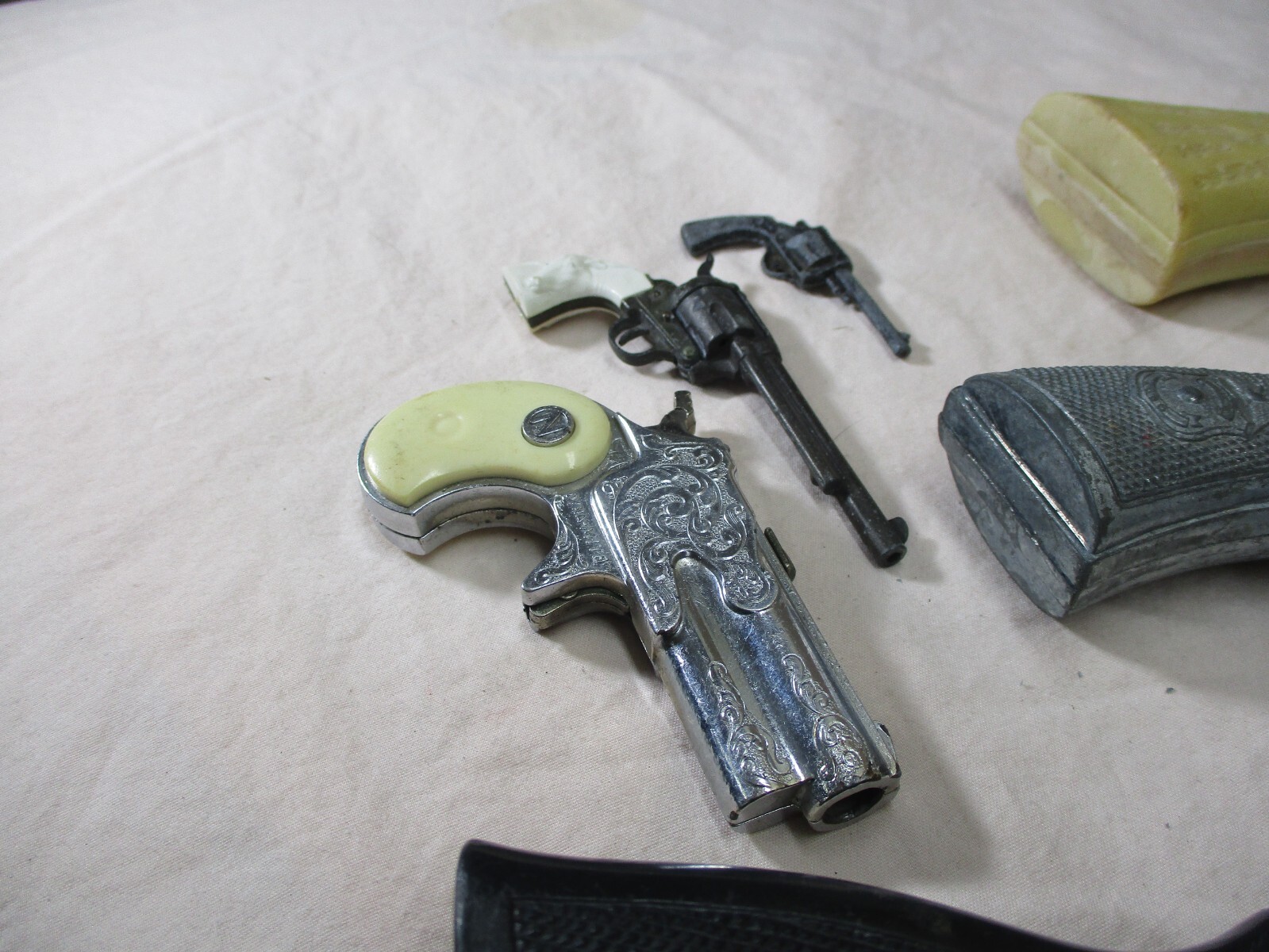 Vintage Die Cast, Metal & Plastic Toy Cap Guns Lot