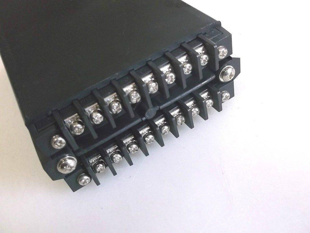 Omega S2-400A DC 0-10V Panel Mount Counter / Meter