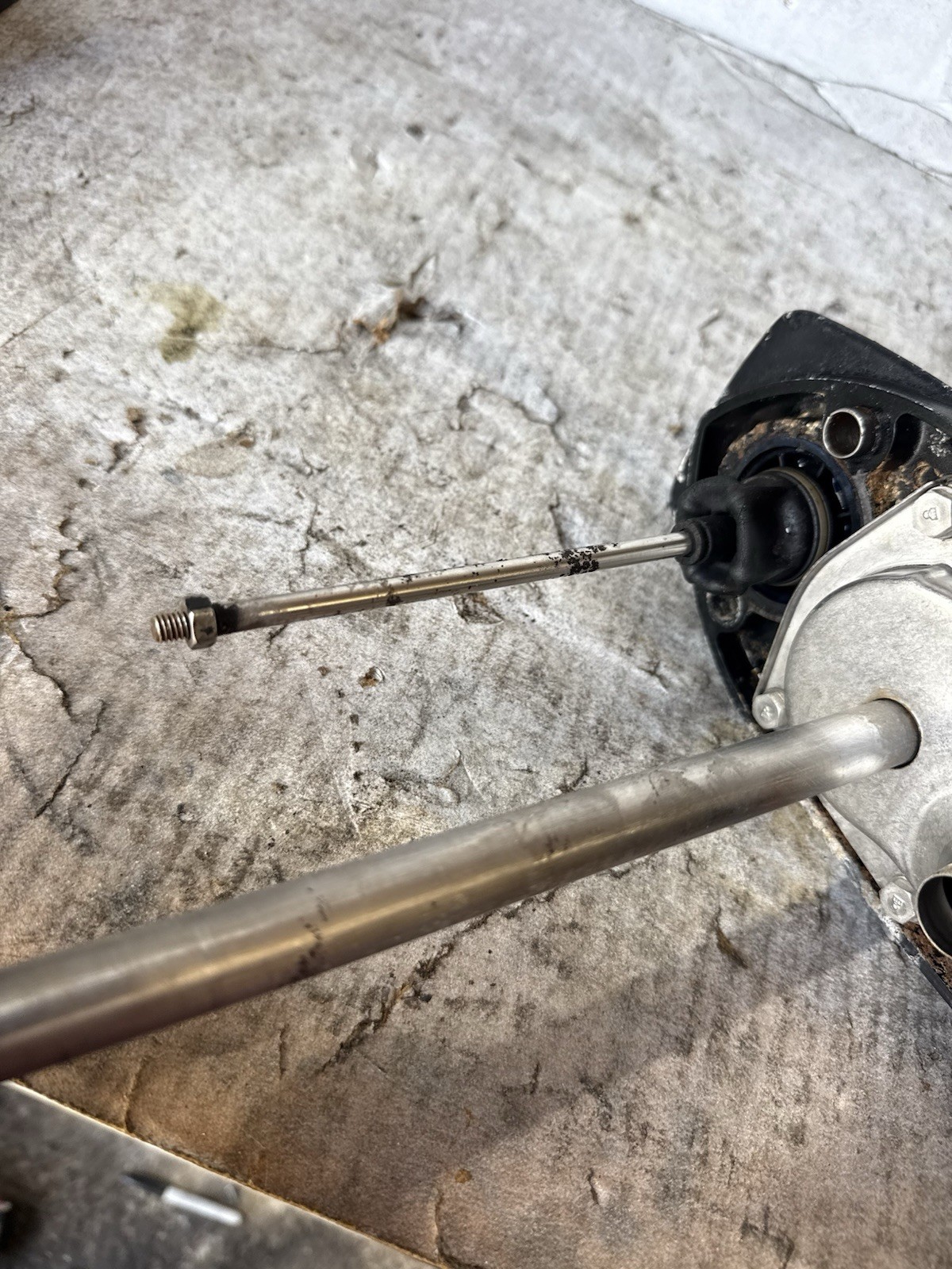 Used 20" Mercury 30-40-50 -hp 2 Stroke Outboard Motor Lower Unit 30hp 40hp 50hp