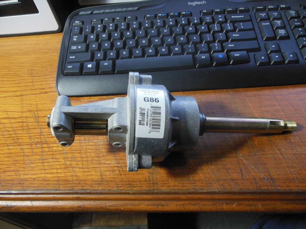 Uflex G86 Standard Rack Helm