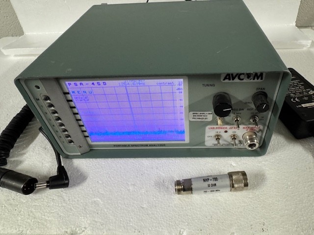 AVCOM PSA 45D PORTABLE SPECTRUM ANALYZER