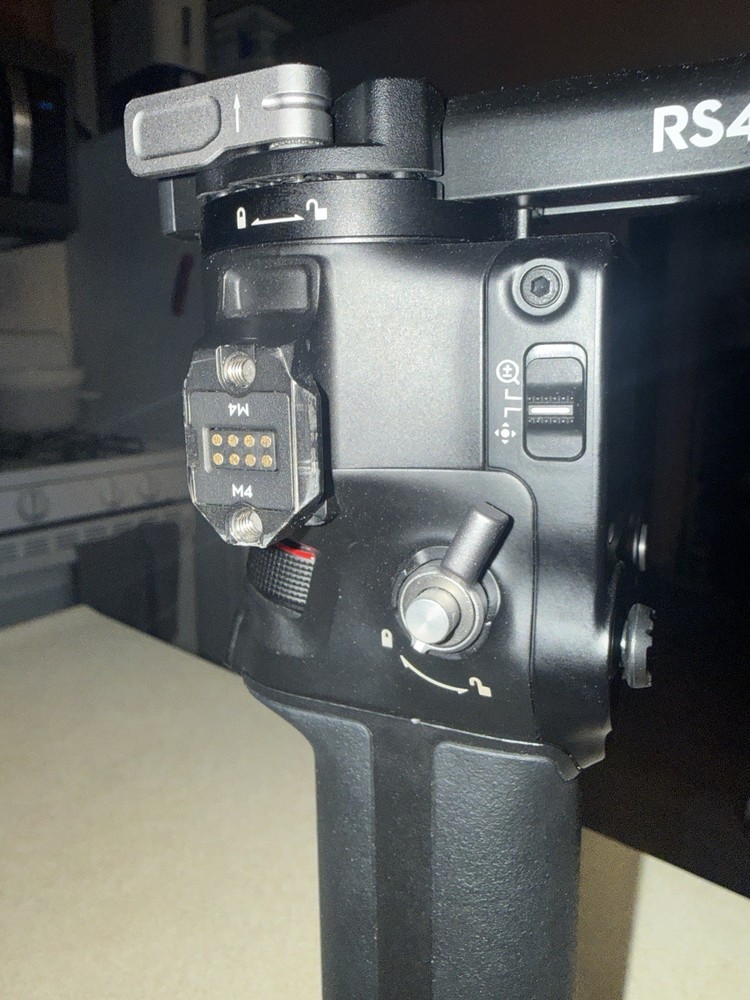 DJI RS4 Gimbal Stabilizer for Camera, Universal Compatible, Auto Lock