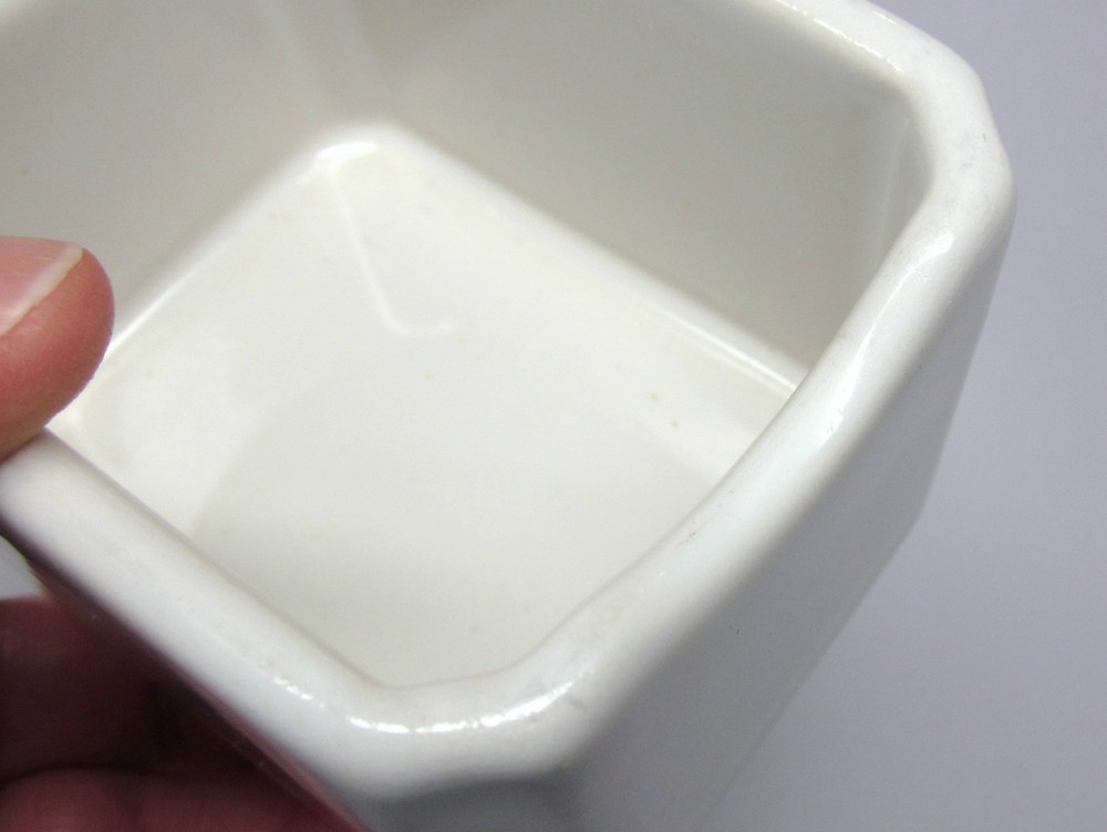 Bel Terr White Sugar Packet Holder #9716