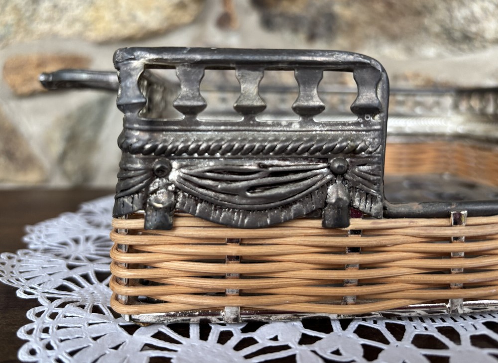 Vntg Studio Silversmith Silverplate & Bamboo Flat Dinner Napkin Holder, Handles