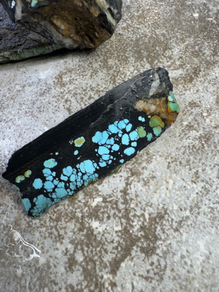 Natural Hubei cloud mountain turquoise nugget