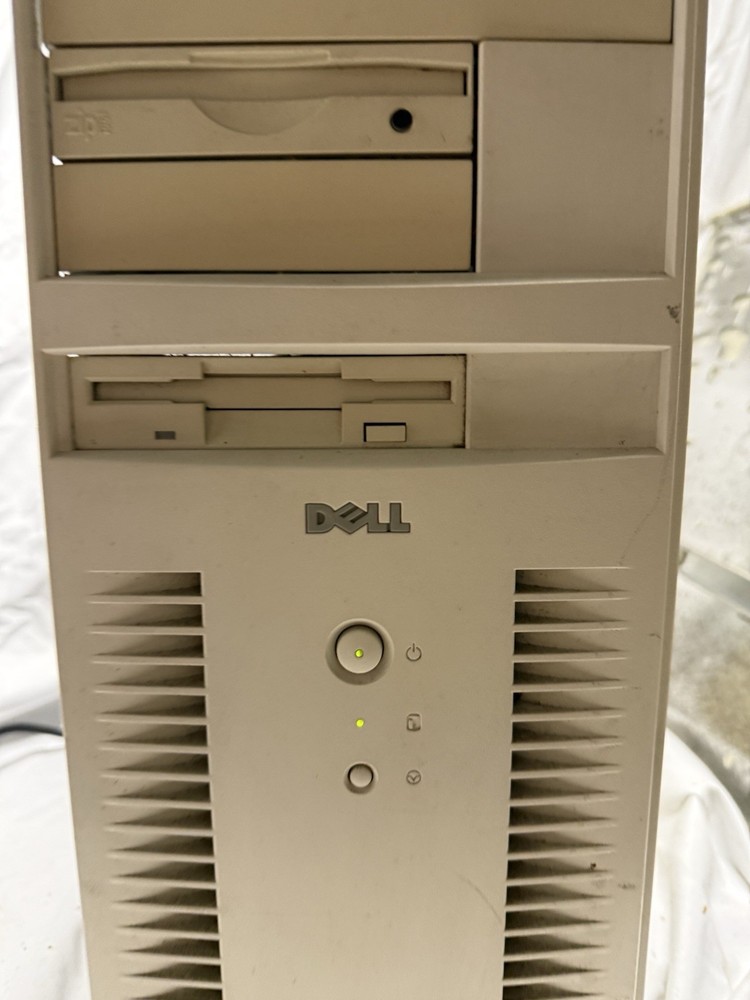 Vintage Dell Dimension XPS D300 desktop computer