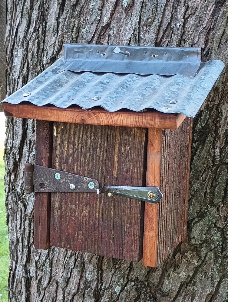 Rustic BIRDHOUSE made with salvaged & recycled material