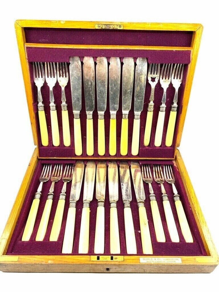 British Grenadier Guards Named Officers Cased Fish Silverware Set Flatware