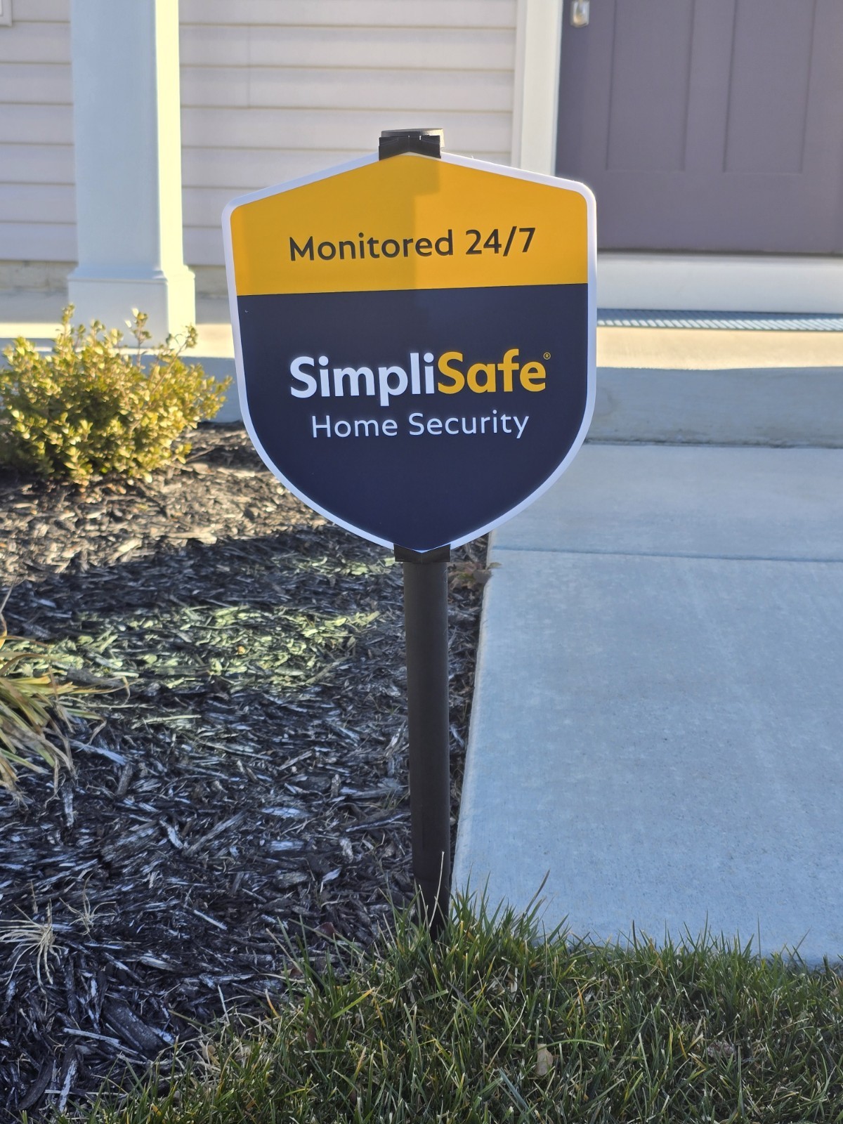 Brand New OEM SimpliSafe Yellow Yard Sign and Stake L5 Fast Free Shipping