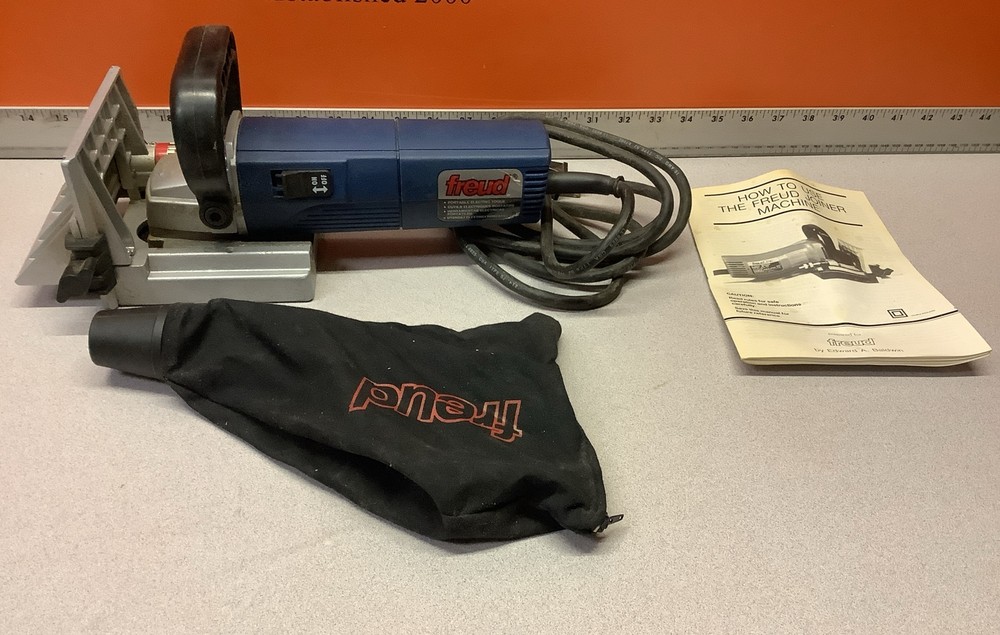 Freud 4” Biscuit Joiner Machine  Model: JS 100 A ~ With Case & Manual